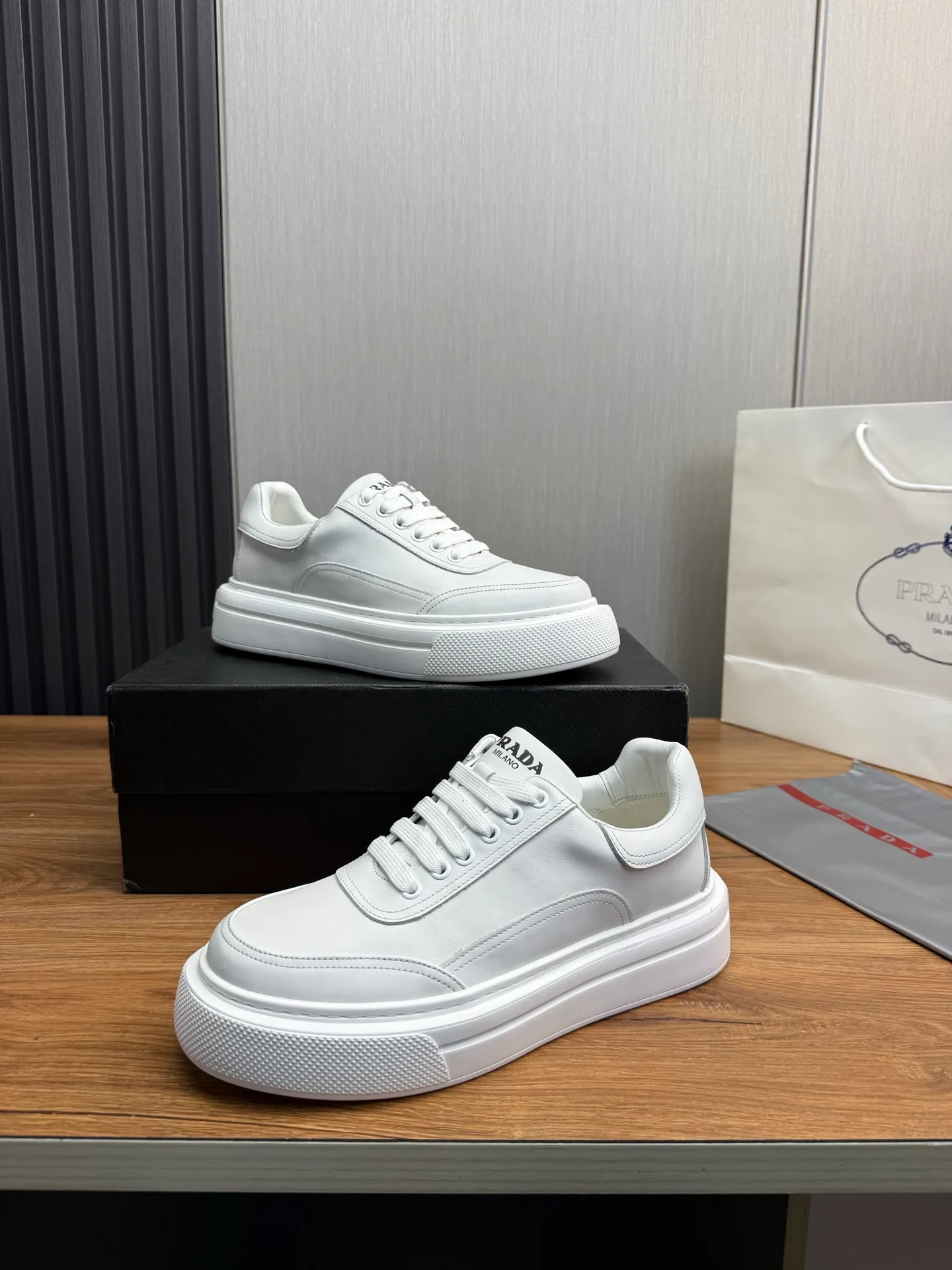 Men's shoes 💰440💰 PRADA【Prada】Men's new casual shoes ⬆️Imported cowhide + genuine leather lining. Anti-slip outsole, 38-44 (customized at 45)